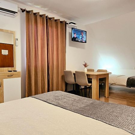 Guest House Lisina Полянак Экстерьер фото